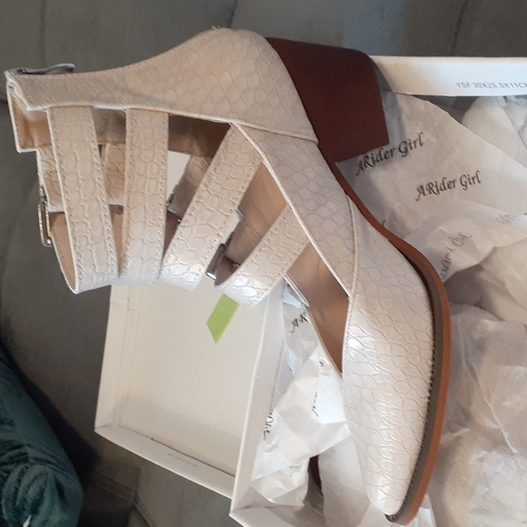 A Rider Girl Shoes - A rider girl booties